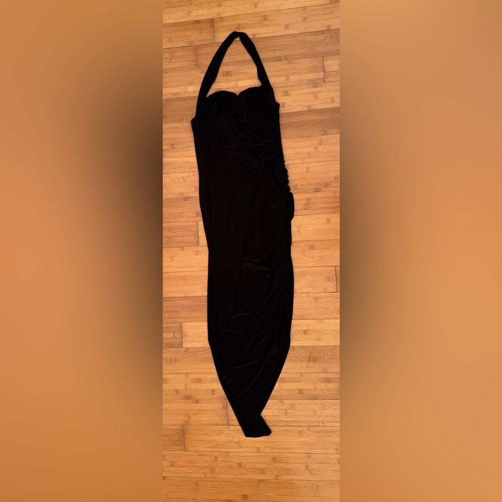 Revolve CAYLA SIDE DRAPE GOWN
Norma Kamali Color: Black Size: XL - Picture 2 of 4